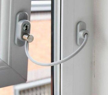 Установка средств безопасности для детей 5000054 фото